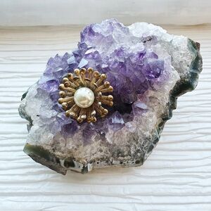 Vintage Faux Pearl Flower Pin